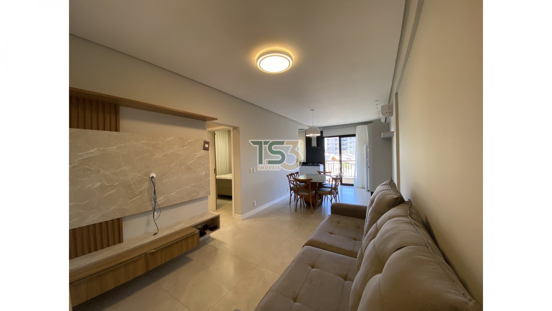 Foto de APARTAMENTO COM 02 DORMITÓRIOS E MOBILIADO PARA LOCAÇÃO ANUAL EM PORTO BELO!