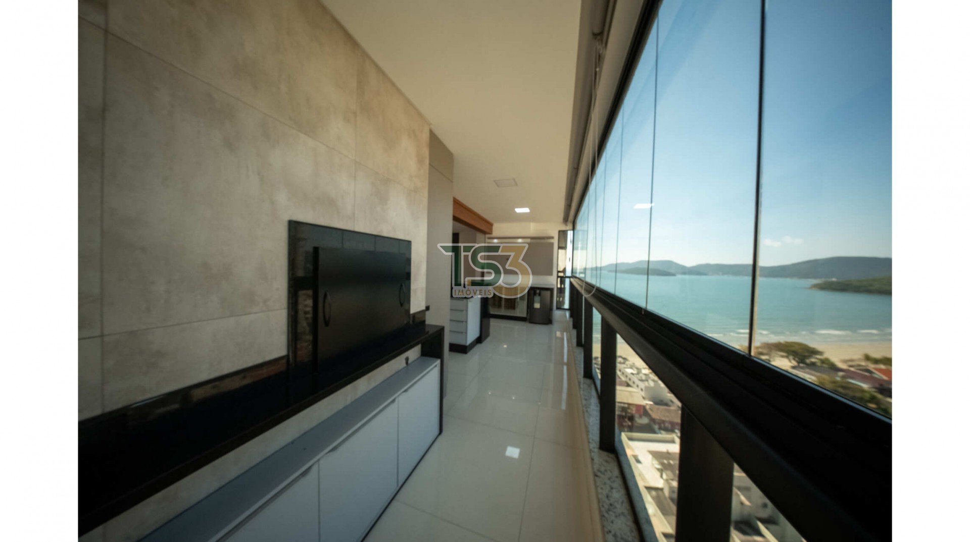 Foto de Apartamento semi-mobiliado pronto para morar com vista mar em Balneário Perequê!