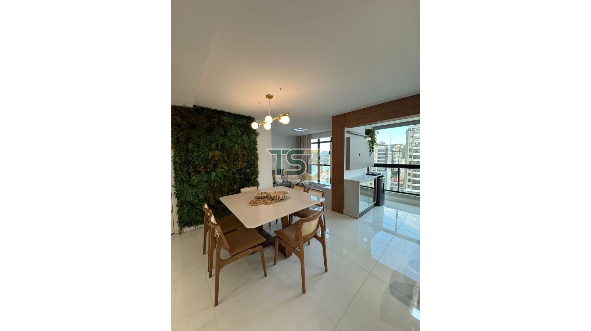 Foto de Apartamento semi-mobiliado pronto para morar com vista mar em Balneário Perequê!