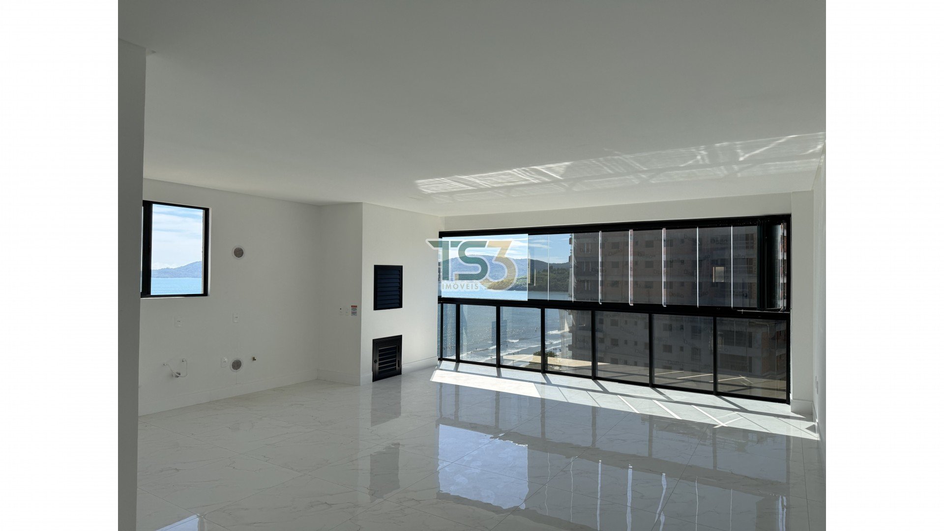 Foto de Apartamento pronto, com vista mar e 03 suítes a 80 metros do mar!