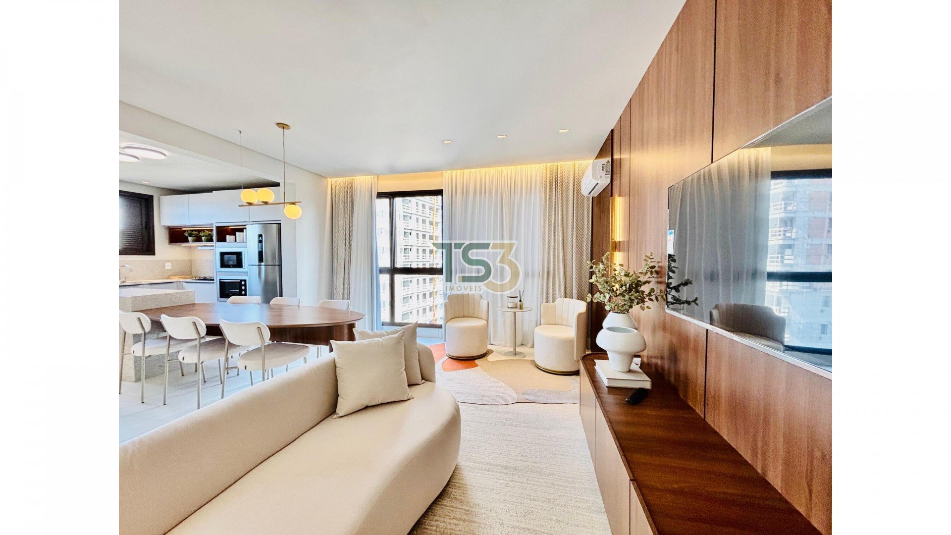 Foto de Apartamento finamente mobiliado pronto para morar com 02 suítes a 80 metros do mar