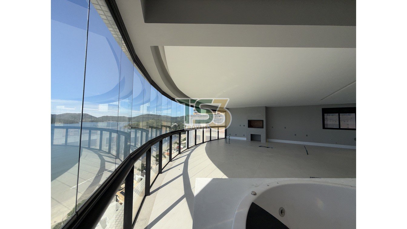 Foto de Apartamento com 04 suítes, 01 por andar e frente mar com vista definitiva em Balneário Perequê!