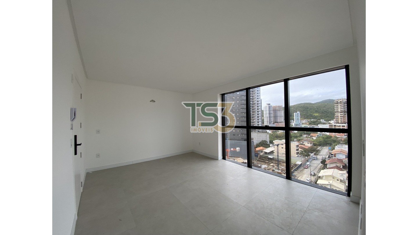 Foto de Apartamento com 03 suítes, a apenas 100 metros do mar, em Balneário Perequê!